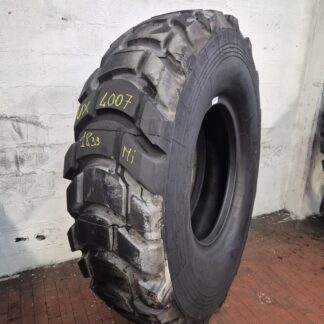 #4007 18.00R33 Michelin XR E4 ** residuo 27/32mm