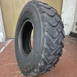 #4043 14.00R24 Advance GL982 ** residuo 10mm