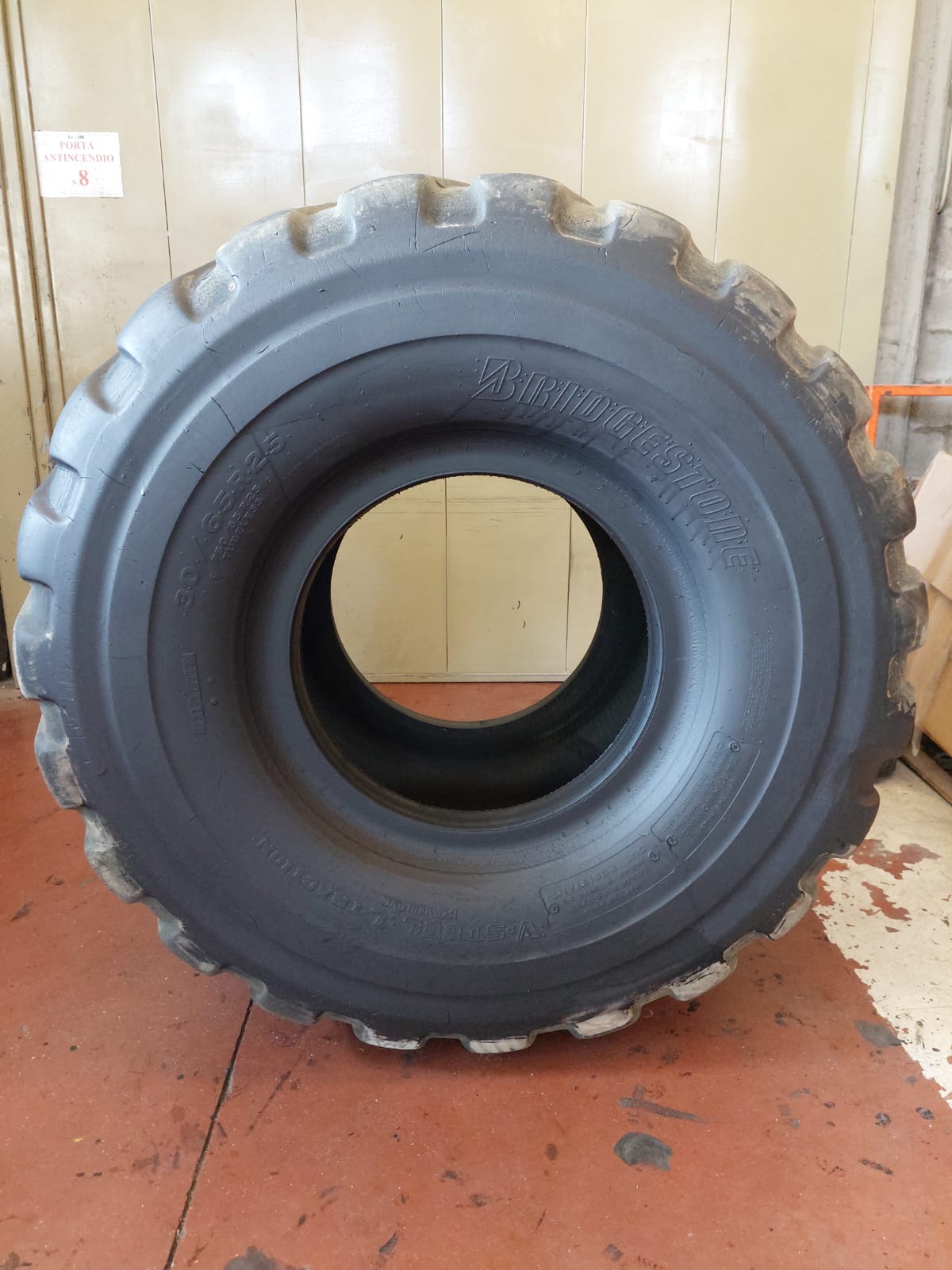 #4062 30/65R25 Bridgestone VLT */** Residuo 16/16 mm - immagine 3