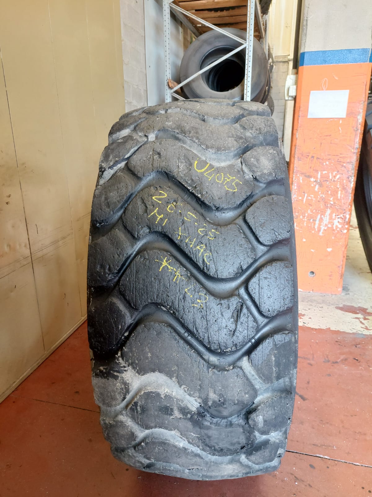 #4075 26.5R25 Michelin XHA2 ** L3 Residuo 20/20 mm - immagine 2