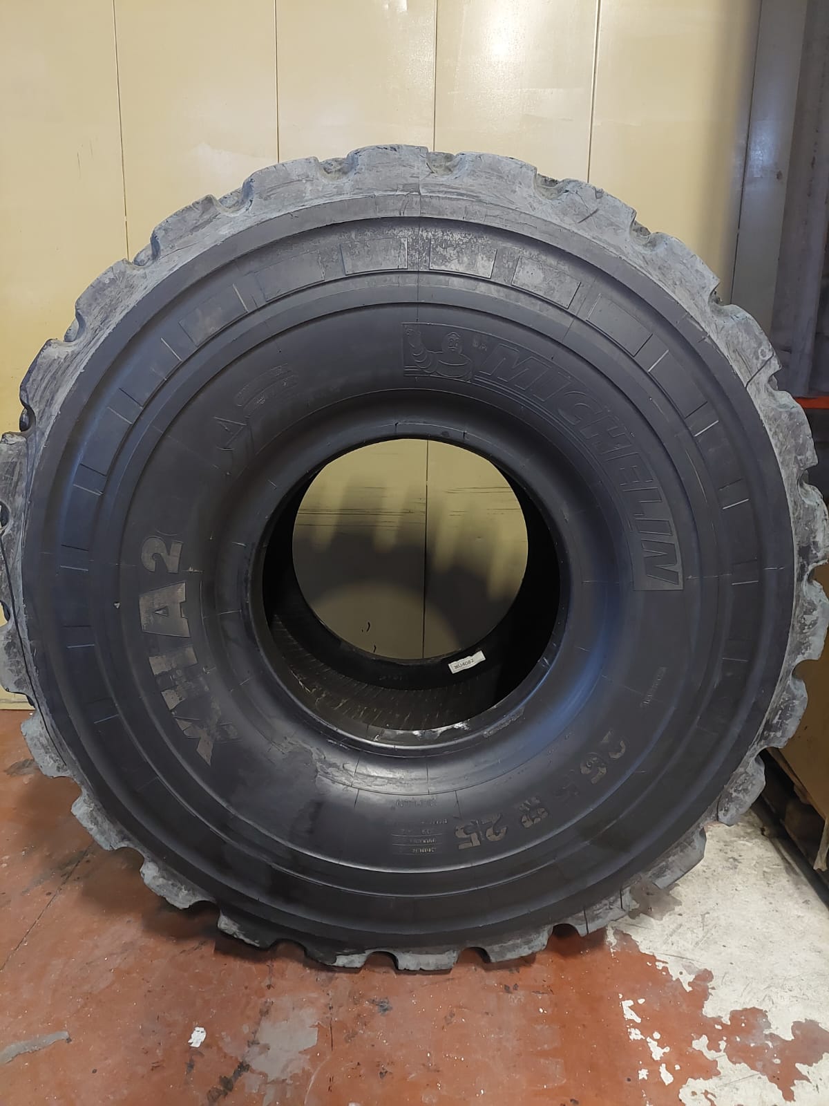 #4082 26.5R25 Michelin XHA2 ** L3 Residuo 30/33 mm - immagine 3