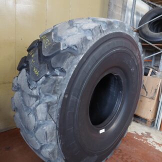 #4032 26.5R25 Michelin CHA2 * 193B Residuo 35/30 mm ricostruita su Michelin XHA