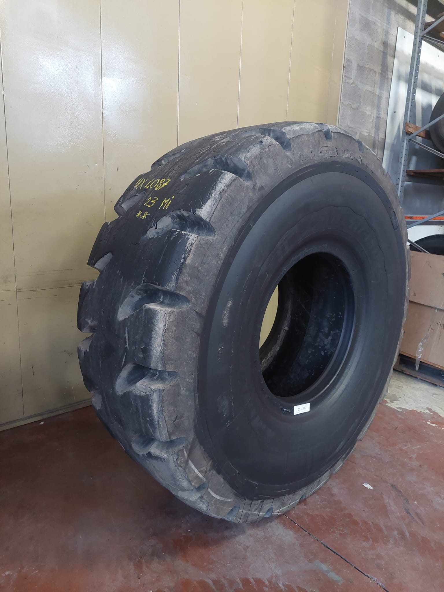 #4087 23.5R25 Michelin originale ricostruita CMINED2 L5 Residuo 60/60 mm