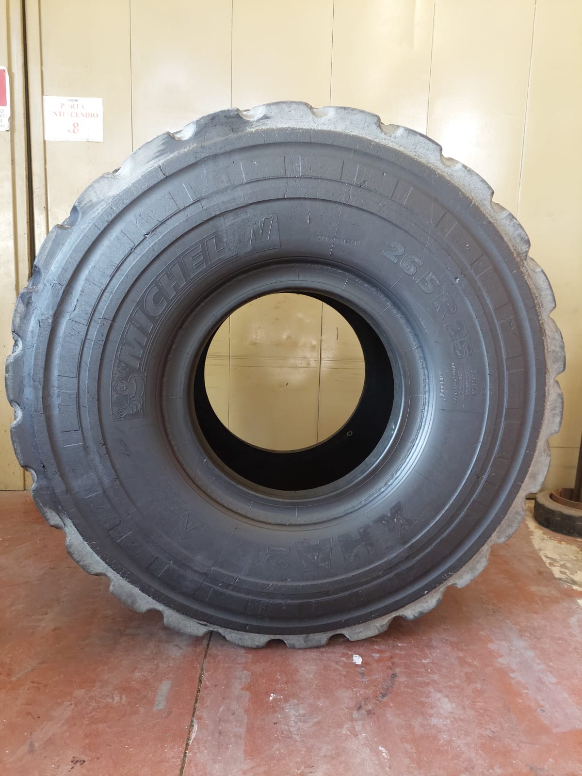 #4090 26.5R25 Michelin XHA2 ** L3 Residuo 19/22 mm - immagine 2