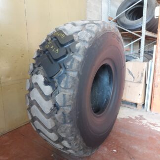 #4092 23.5R25 Bridgestone VJT ricostruita in CH * L3 Residuo 32/31 mm