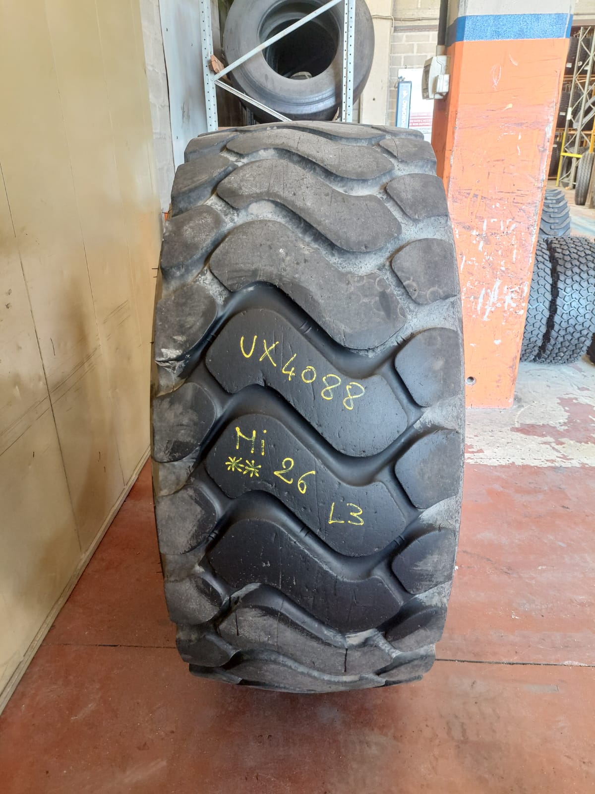 #4088 26.5R25 Michelin XHA2 ** L3 Residuo 20 mm - immagine 3