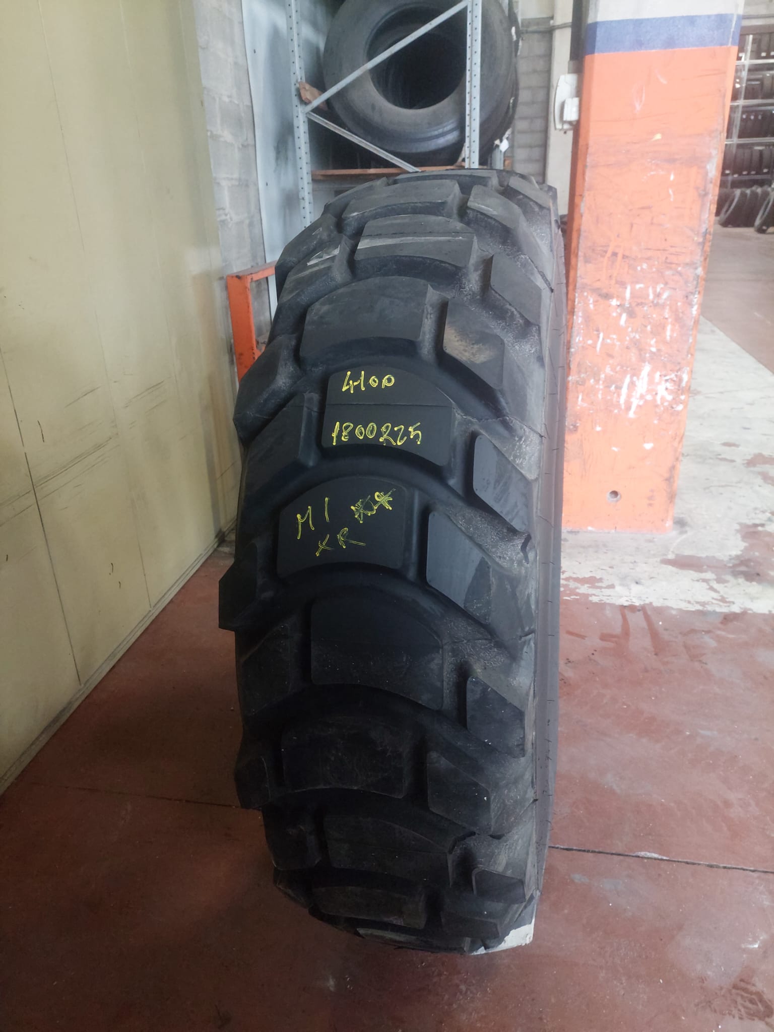 #4100 18.00R25 Michelin XR ** Residuo 30/30 mm - immagine 2