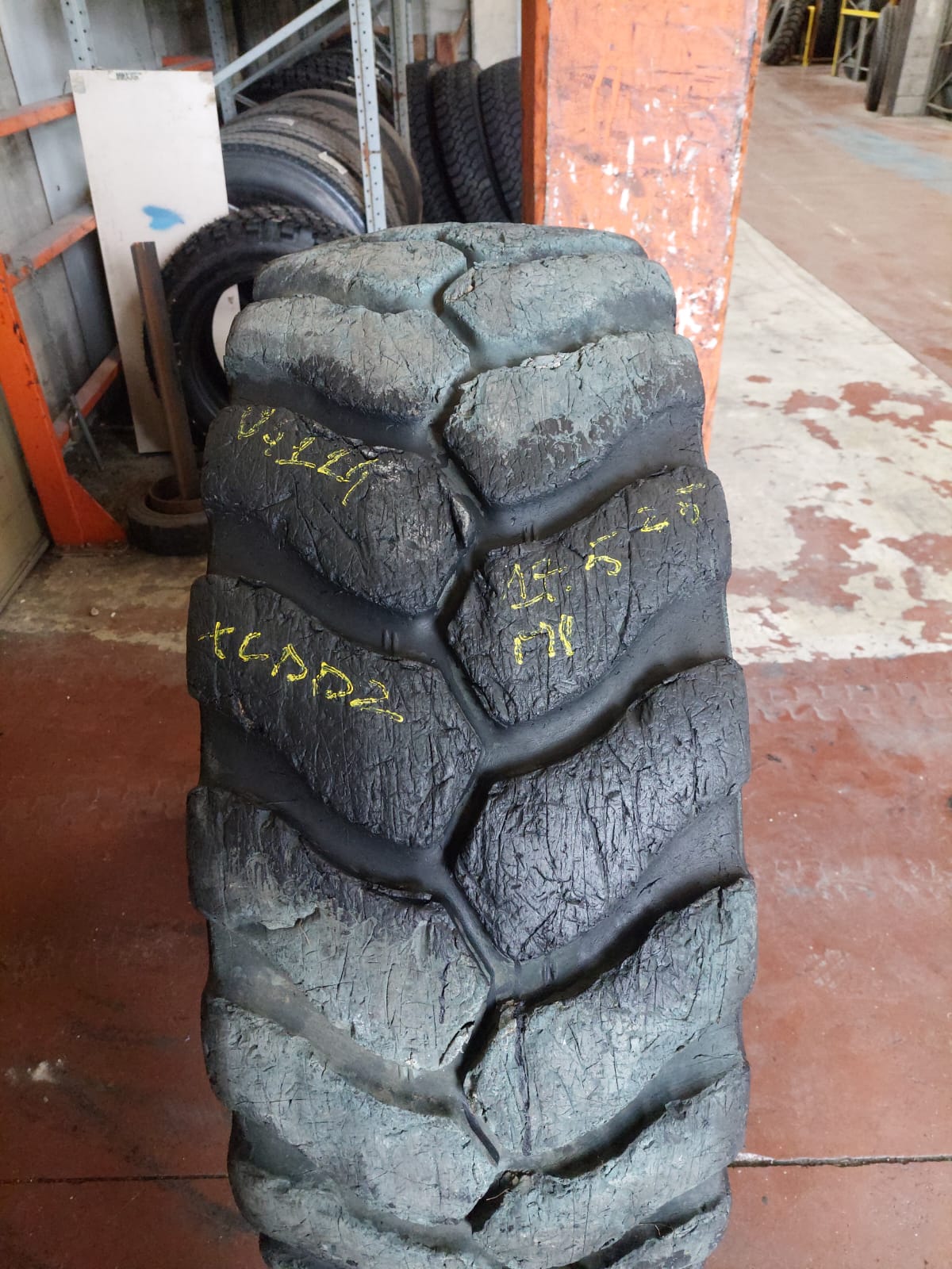 #4114 17.5R25 Michelin XLDD2 * Residuo 20/20 mm - immagine 3