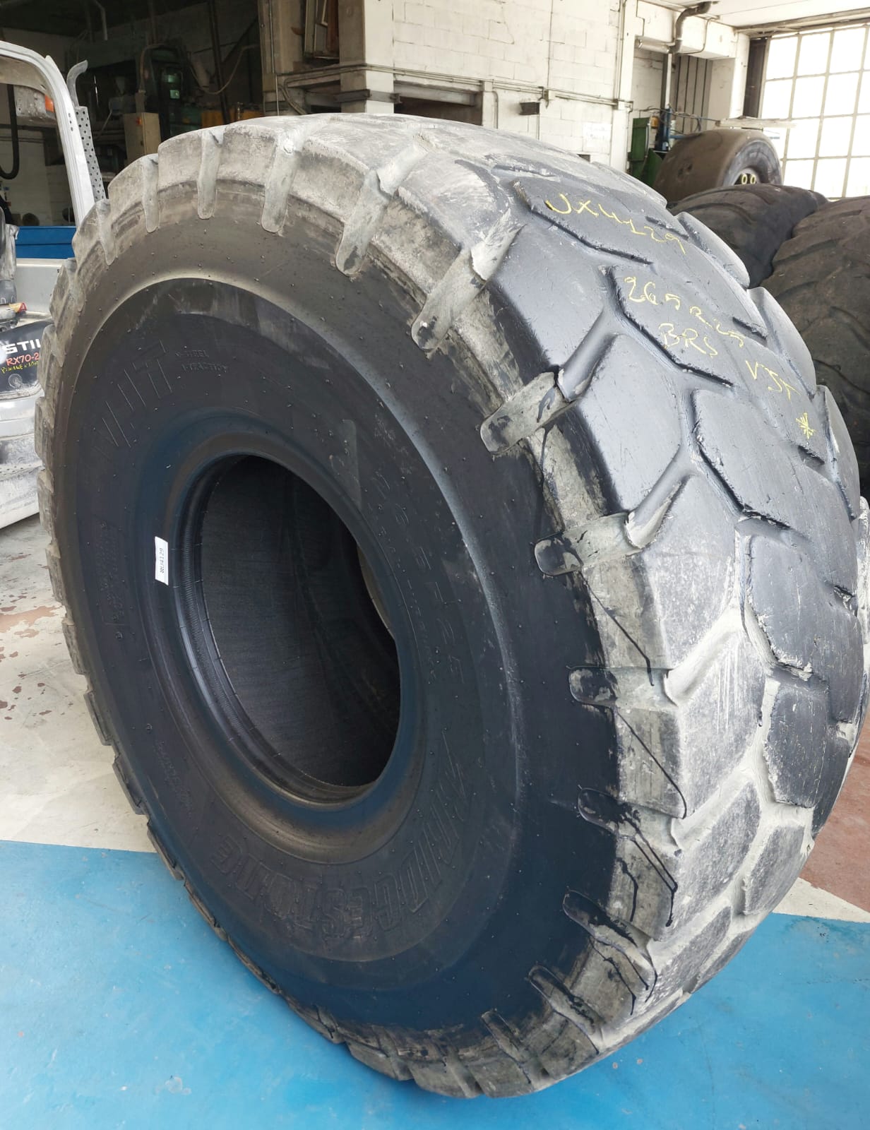 #4129 26.5R25 Bridgestone VJT ** Residuo 12/12 mm