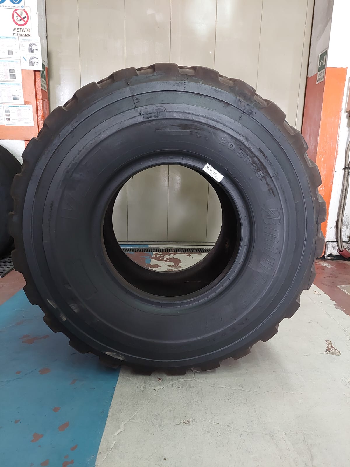 #4119 20.5R25 BRI VJT CH RIC. PIAVE * 19/19 mm - immagine 3