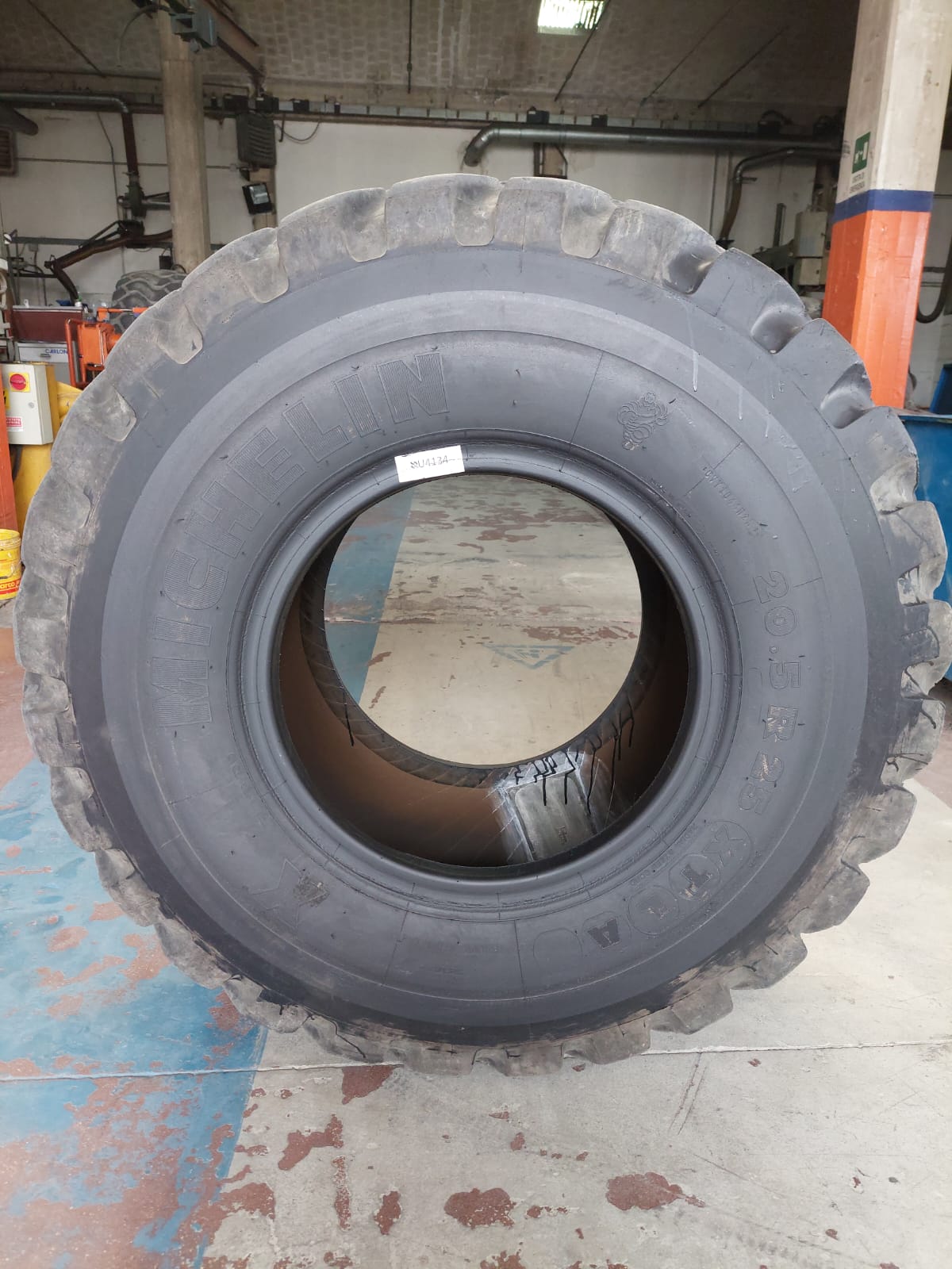 #4134 20.5R25 Michelin XTLA * Residuo 13/12 mm - immagine 2