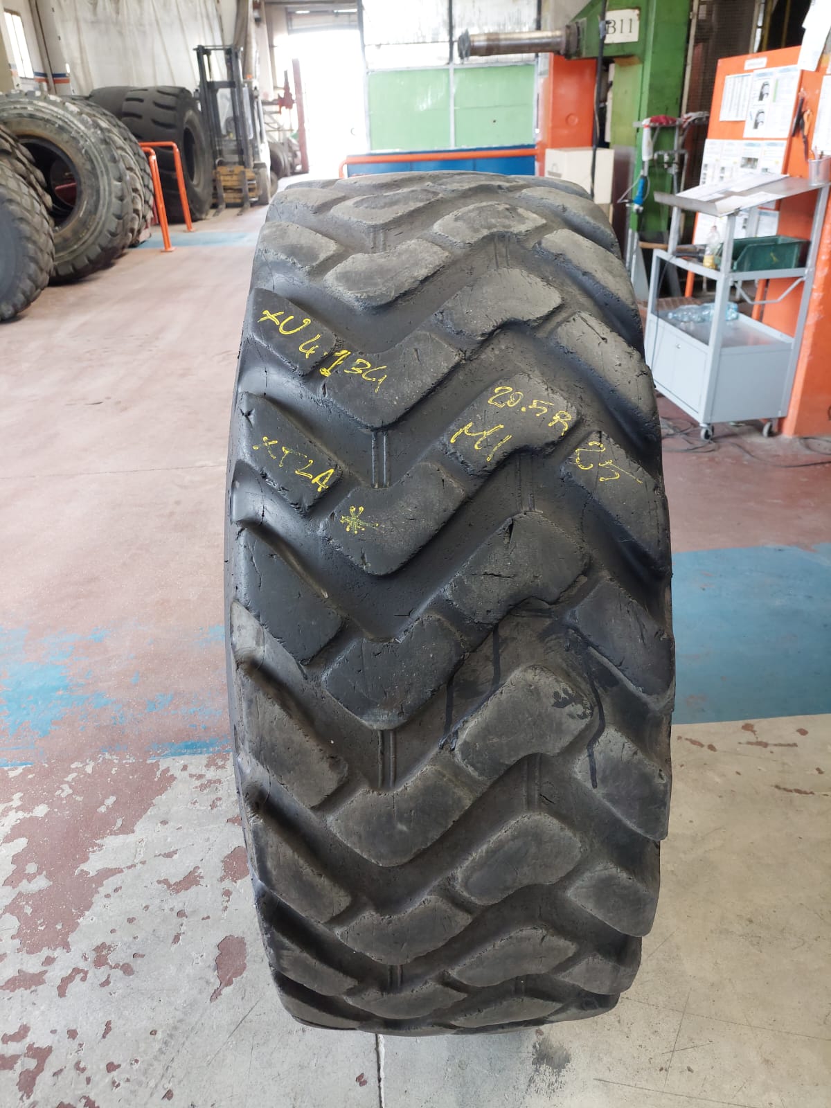 #4134 20.5R25 Michelin XTLA * Residuo 13/12 mm - immagine 3